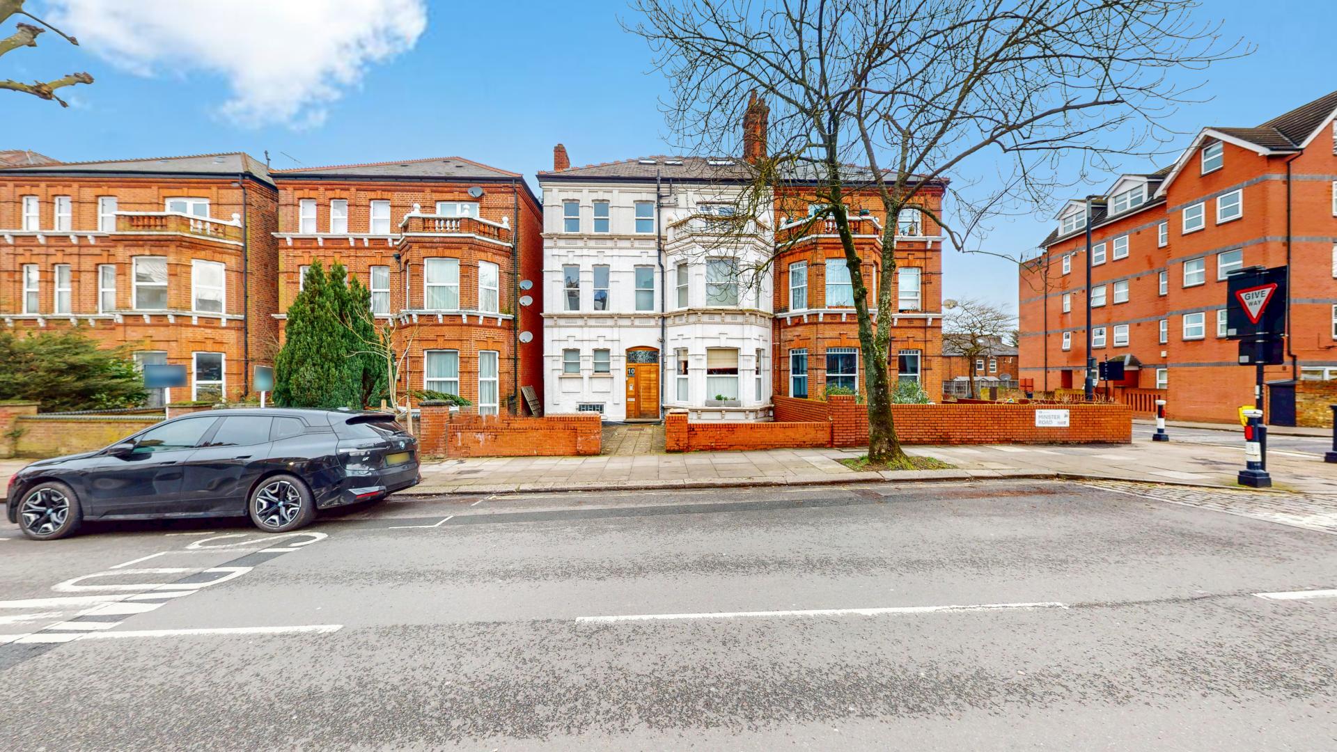 			2 Bedroom, 2 bath, 1 reception Flat			 Minster Road, West Hampstead